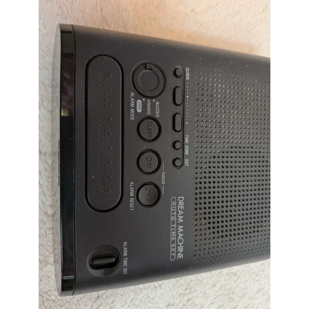 Sony Dream Machine AM FM Clock Radio Alarm Auto Time Set‎ Model ICF-C218